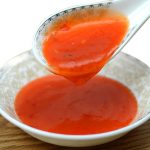 Автоматична машина за опаковане на чили сос